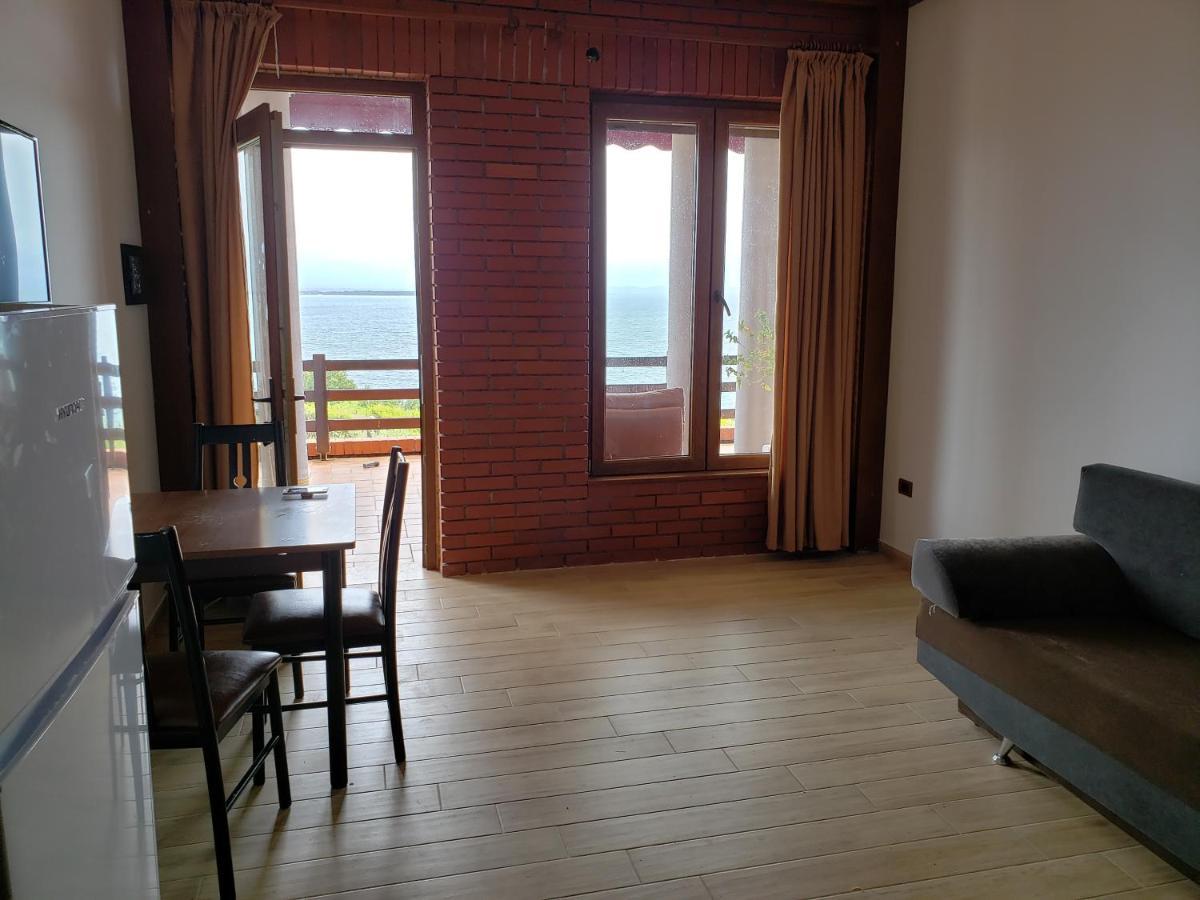 Hotel Brifs Shëngjin Exteriör bild